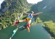 开云体育中国-火箭逆转上海队，福克斯主宰比赛走向