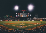 开云足球直播-赛道之外，赛场之内，F1揭幕战与NBA焦点战的战略博弈