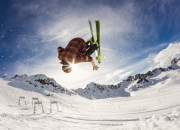 开云官方app入口-坎特数据全面爆炸！皇马对阵巴拉圭友谊赛中的唯一性启示