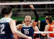 开云体育平台APP-赛道与球场，当F1街道赛之夜遇见西亚卡姆的攻防转换艺术