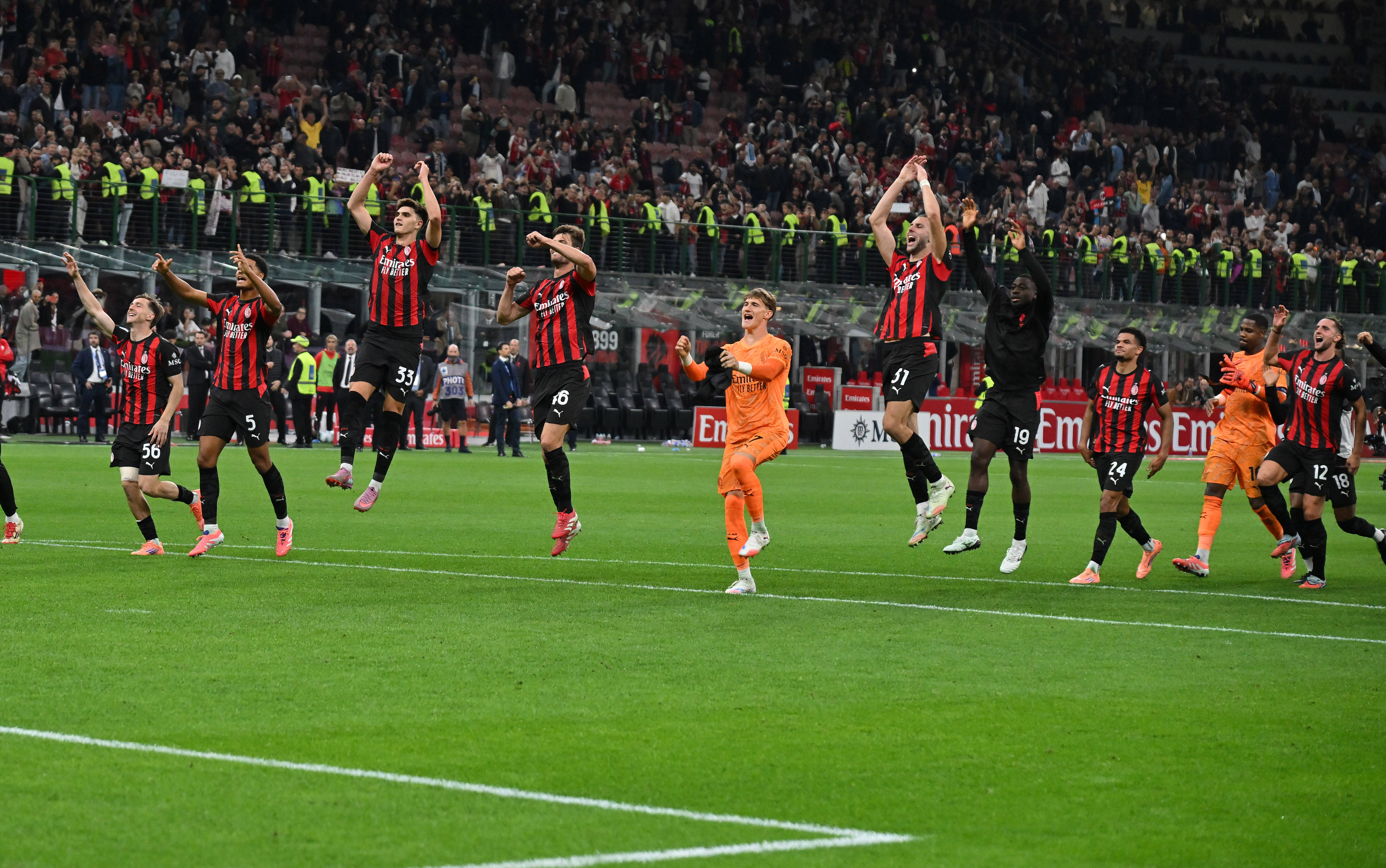 关于乌迪内斯客场战平对手，尽显团队合作精神的信息