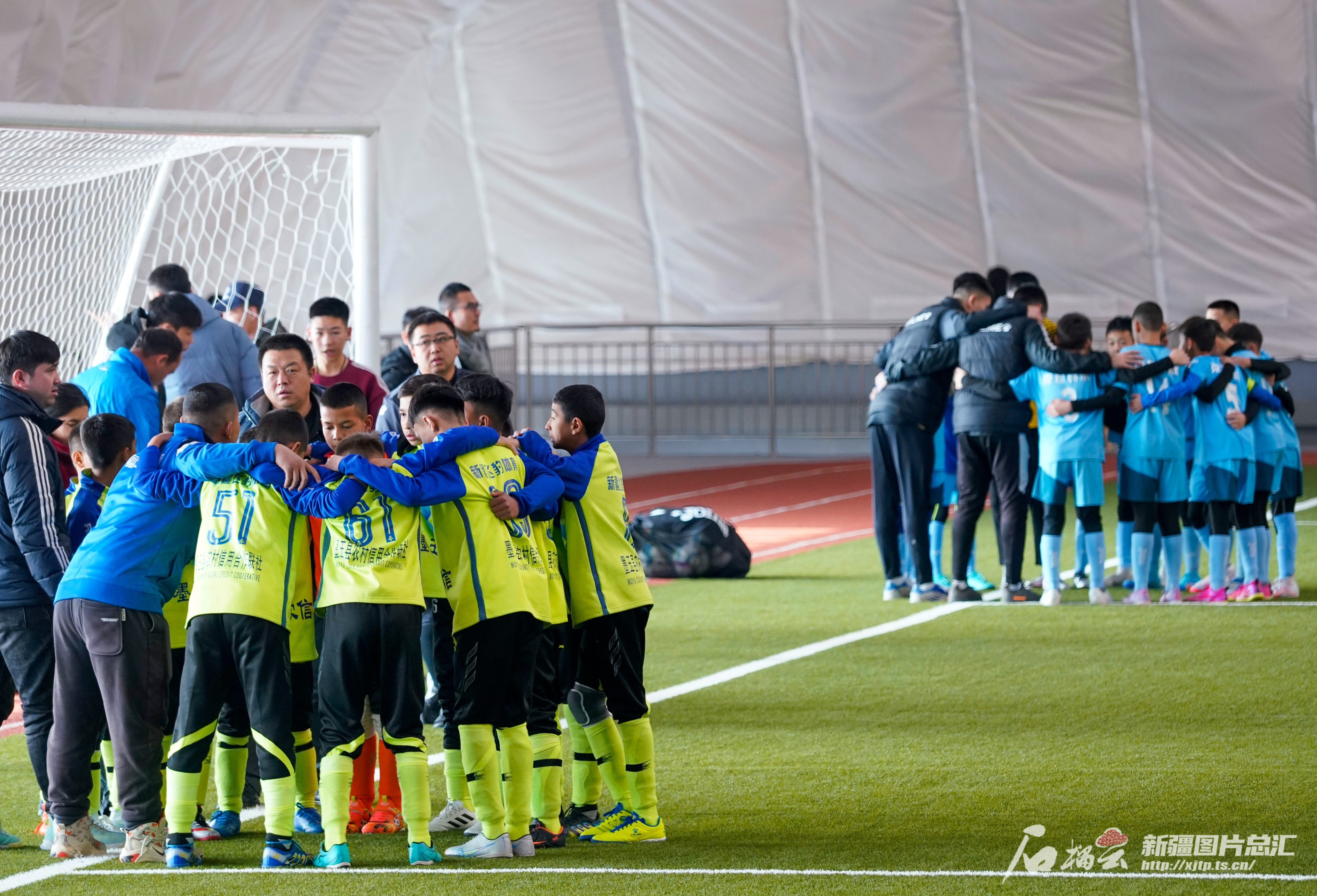 足球联赛擂台争锋日趋激烈，球队较量技能技术实力的简单介绍