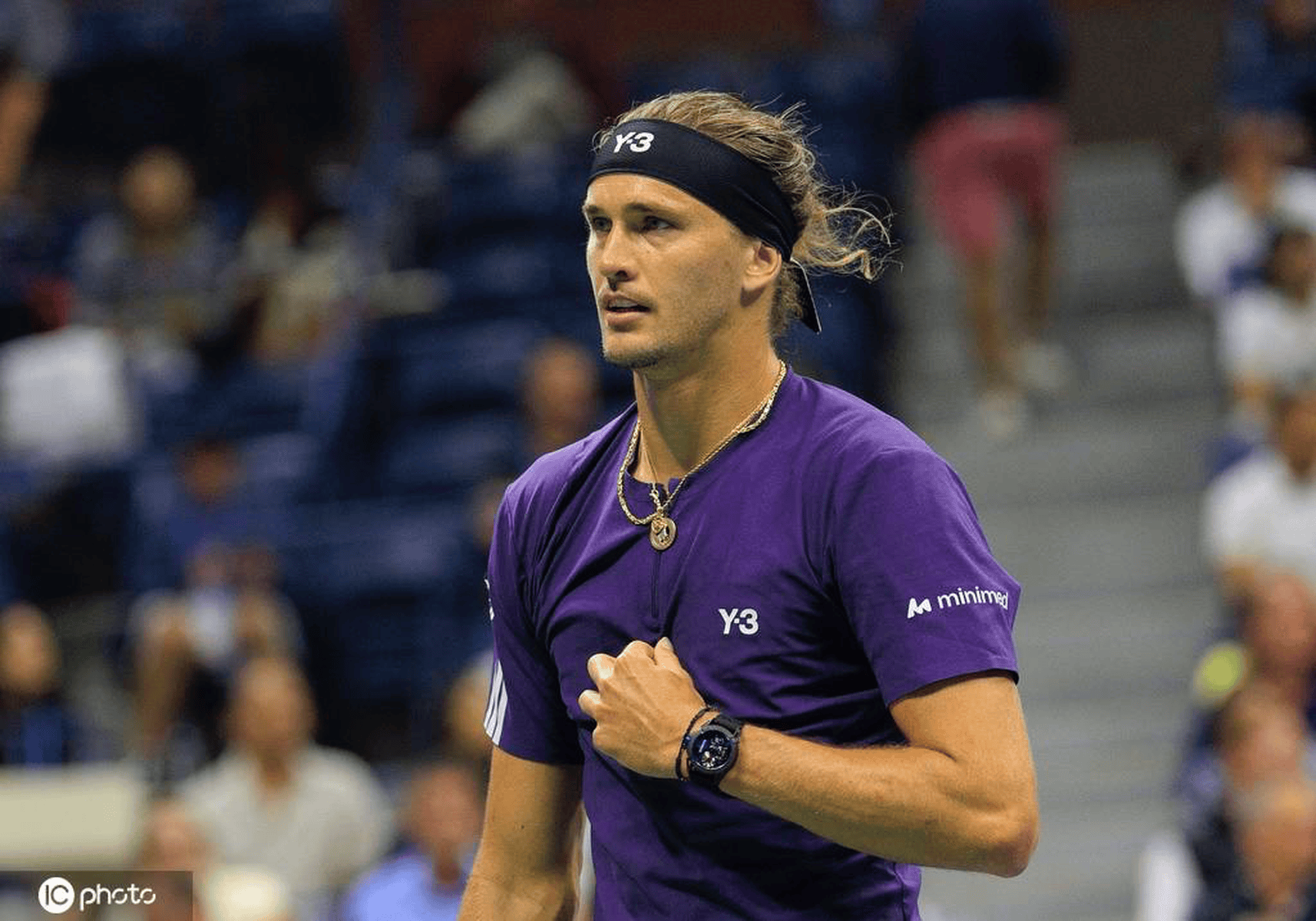 包含温网翻盘美网，兹维列夫刷新纪录的词条