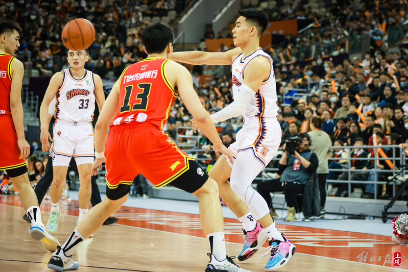 海南男篮主场不敌重庆队，遗憾战败