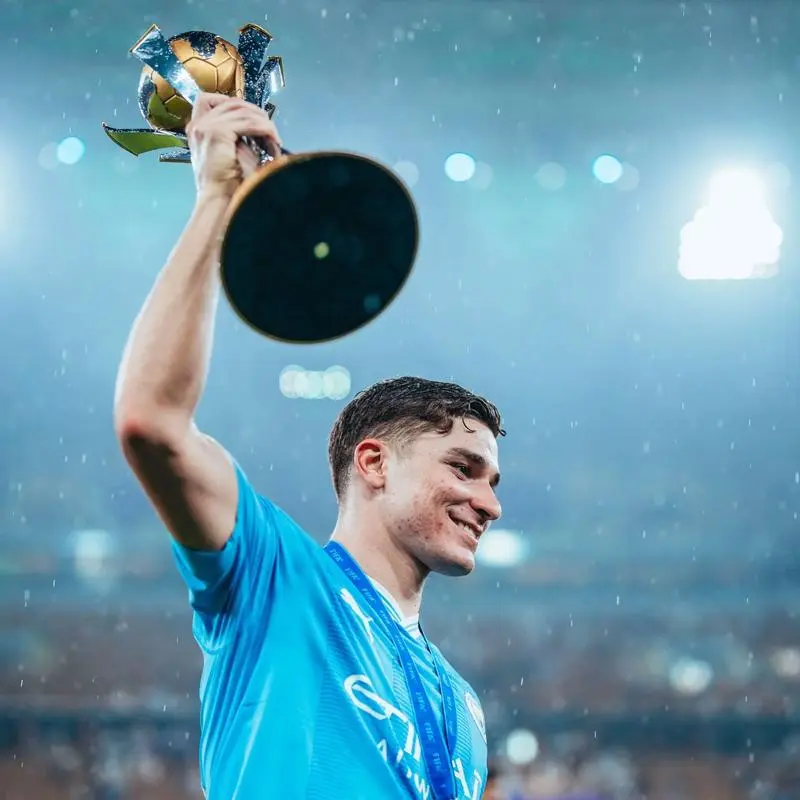 法国绝杀曼城，阿尔瓦雷斯送出助攻