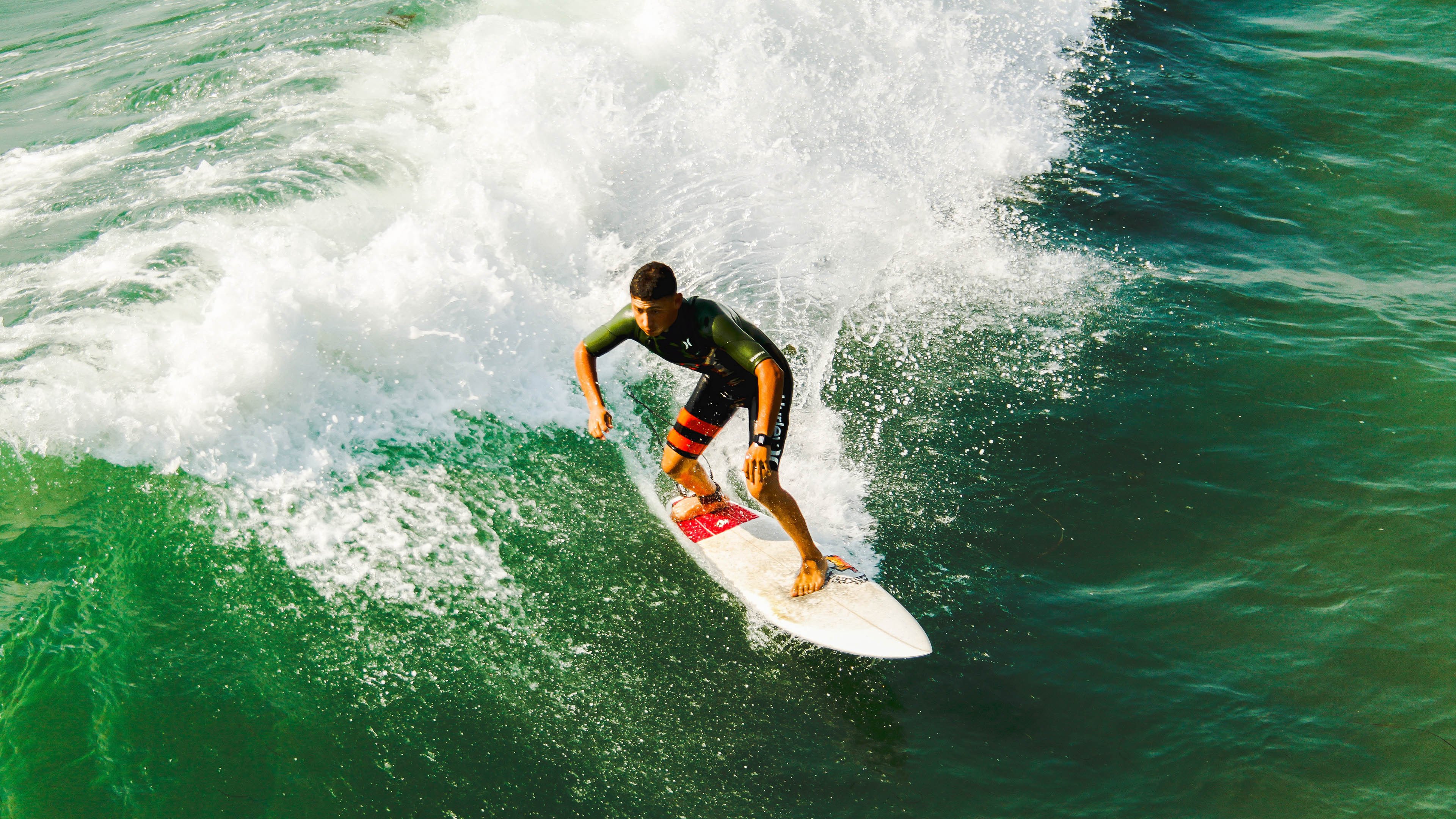 广厦队冲垮独行侠,东契奇成为关键先生