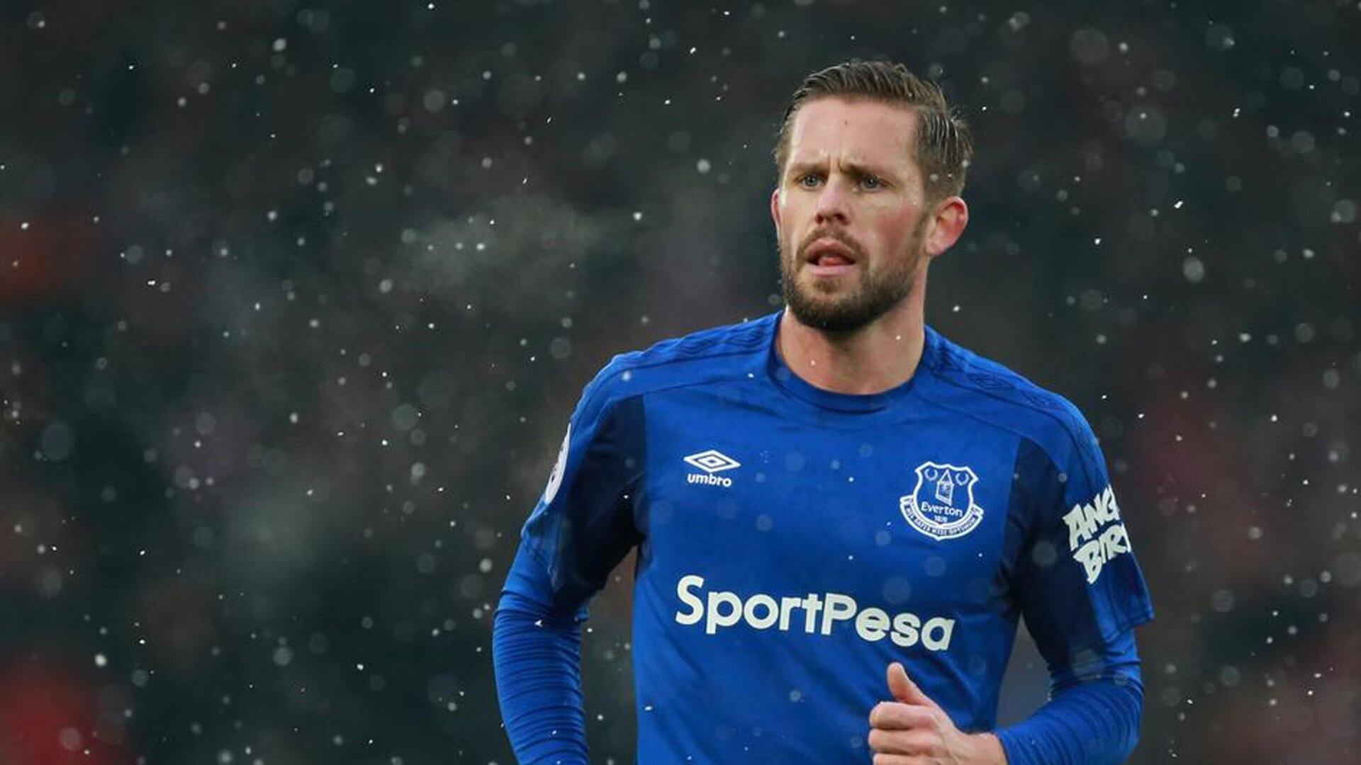 绿茵场外的奇迹，当英超争冠焦点战遇上伊拉克足球的史诗时刻